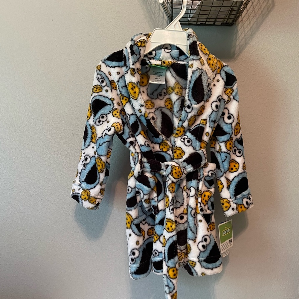 Sesame Street Cookie Monster Robe